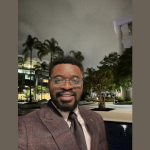Oluwatosin Tolulope Ajidahun mostra como novas técnicas permitem preservar a fertilidade de pacientes após o câncer.