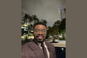 Oluwatosin Tolulope Ajidahun mostra como novas técnicas permitem preservar a fertilidade de pacientes após o câncer.
