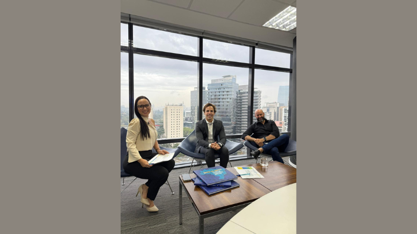 Ao comparar o kitesurf ao empreendedorismo, Ian dos Anjos Cunha revela lições valiosas sobre risco, controle e crescimento acelerado nos negócios.