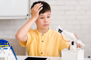 Concursos de robótica na escola: como transformar competição em aprendizado e inclusão com a visão de Sérgio Bento De Araújo no centro do debate educacional.